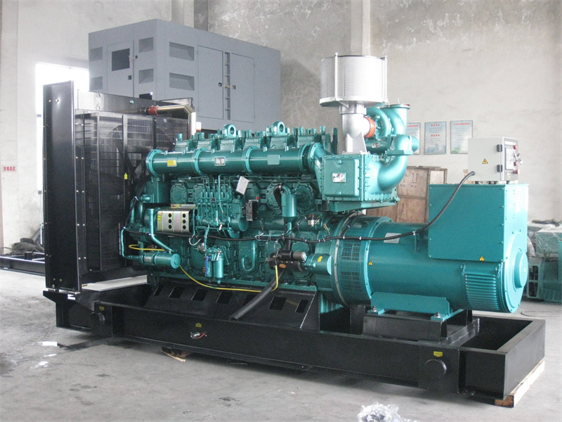 同德200KW 柴油发电机的油耗是多少?